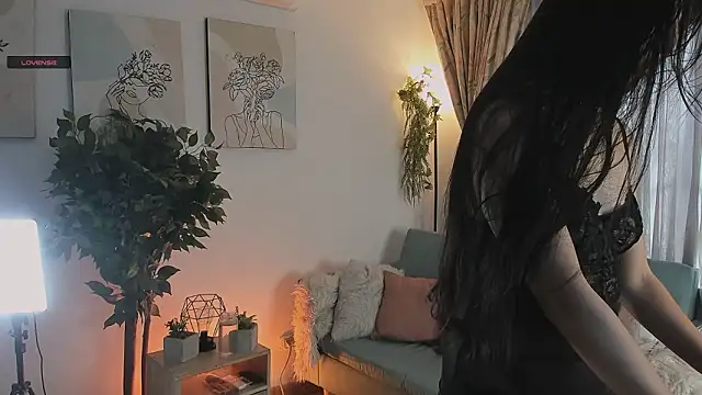 aisha bx online show from March 27, 2026, 1:12 pm