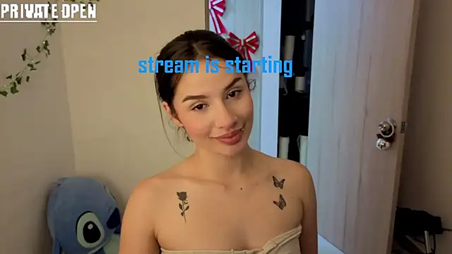 Mia adams66 online show from April 28, 2026, 8:13 pm