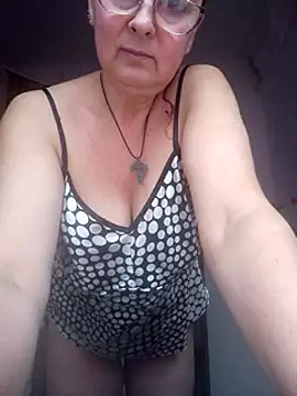 Snapshot of YourTenderness45 chatting on December 31, 2024, 8:04 am YourTenderness45 online show from December 31, 2024, 8:04 am