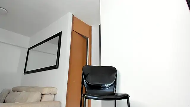 smit hot sr online show from April 19, 2026, 4:52 pm