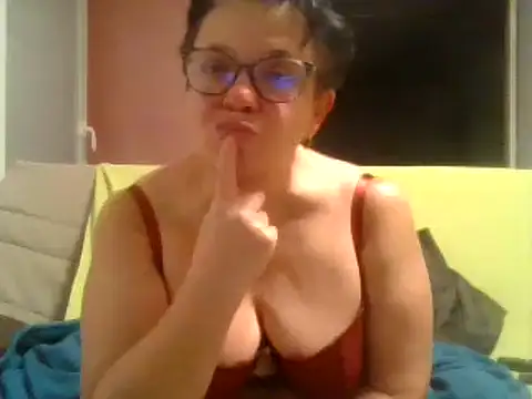 Snapshot of Vandeae44 chatting on January 14, 2025, 8:26 pm Vandeae44 online show from January 14, 2025, 8:26 pm