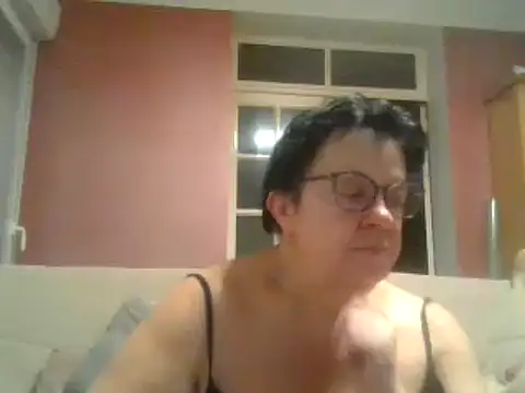 Snapshot of Vandeae44 chatting on December 23, 2024, 6:58 pm Vandeae44 online show from December 23, 2024, 6:58 pm