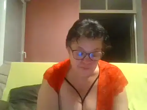 Snapshot of Vandeae44 chatting on January 24, 2025, 7:39 pm Vandeae44 online show from January 24, 2025, 7:39 pm