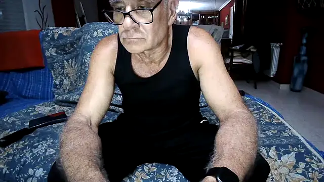 Snapshot of maduroguapo chatting on May 17, 2026, 9:15 pm maduroguapo online show from May 17, 2026, 9:15 pm