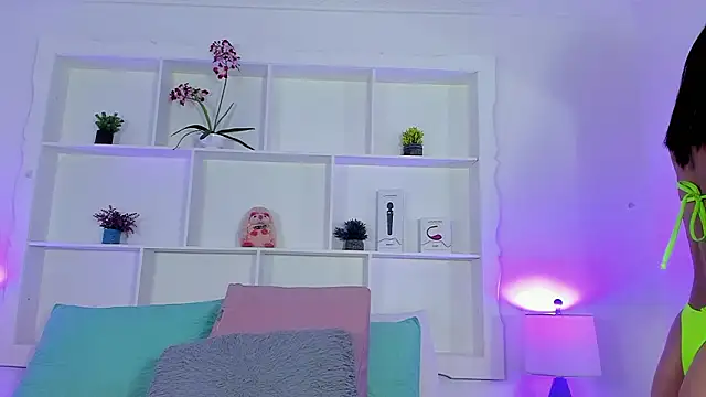 Jenifer Diaz online show from February 10, 2026, 12:59 pm