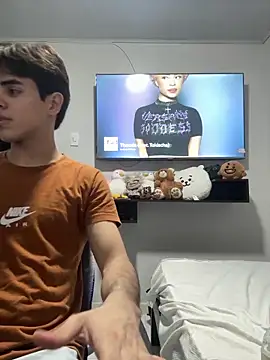 Alex and Fabian online show from December 18, 2025, 5:01 am