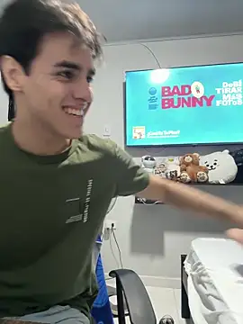 Alex and Fabian online show from December 15, 2025, 3:56 am