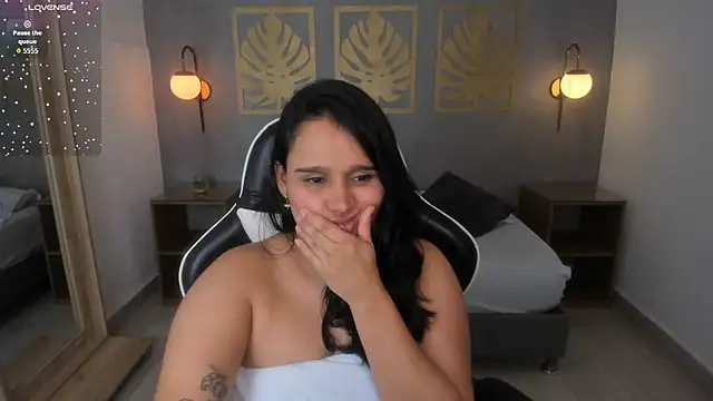 lia sexx19 online show from October 14, 2025, 2:28 pm