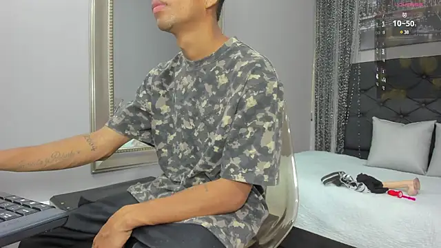 Hotkoljeixxx online show from February 15, 2025, 3:42 am