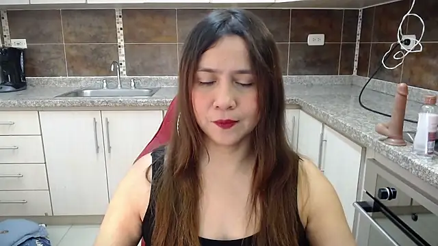 Heidy Wells online show from October 8, 2025, 12:39 pm