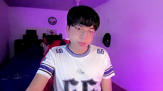 AnggelONfiree online show from February 24, 2026, 4:35 am