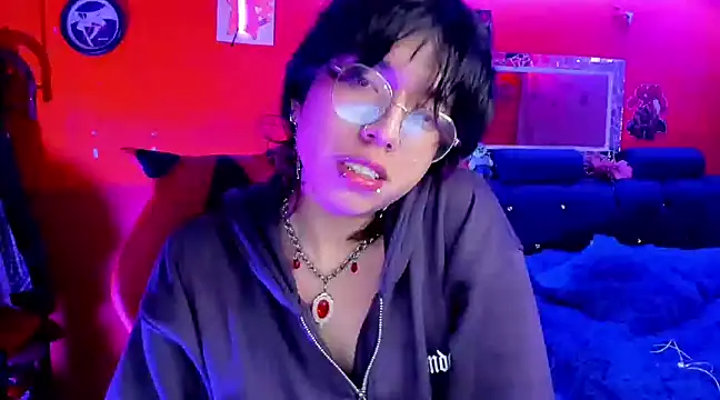 AnggelONfiree online show from January 13, 2025, 3:34 am