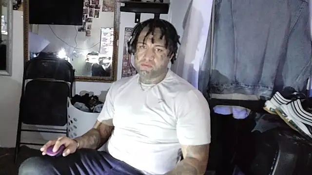 Azazelihornyasf online show from June 2, 2026, 5:07 am