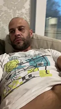 Zbochunec online show from November 8, 2025, 3:37 pm