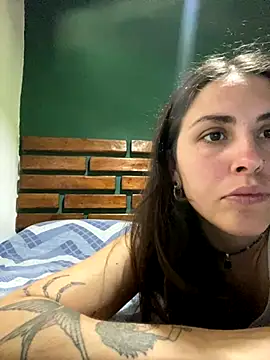 isadelasestrellas online show from November 11, 2025, 7:19 pm