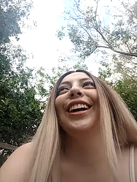 madelaine- online show from October 9, 2025, 7:36 pm