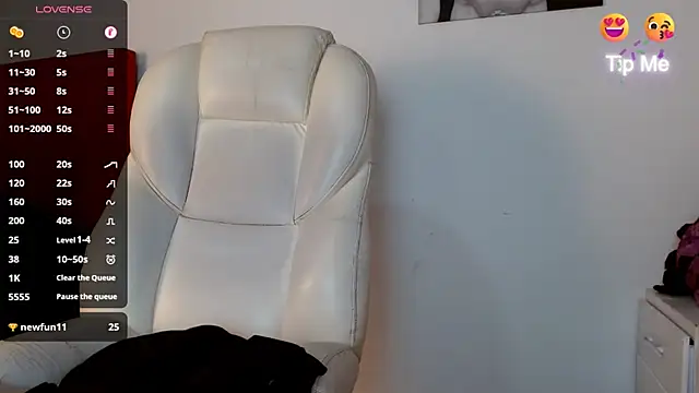 Snapshot of tonibelmont chatting on February 19, 2025, 9:25 pm tonibelmont online show from February 19, 2025, 9:25 pm