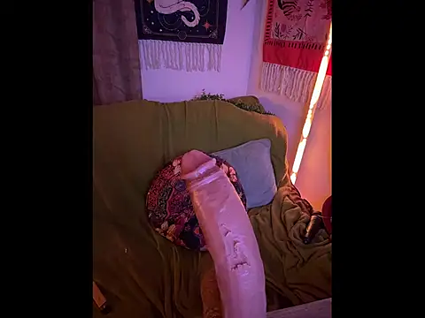 DaisyBooom online show from March 28, 2026, 7:26 pm