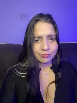 valentina jonnes1 online show from April 26, 2026, 3:37 am