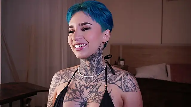 Snapshot of AliceShazaham_ chatting on February 16, 2025, 5:59 am AliceShazaham online show from February 16, 2025, 5:59 am