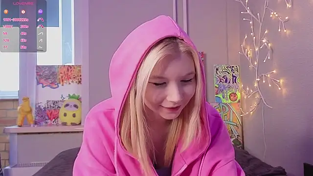 DaisyElmers online show from October 29, 2025, 4:00 am