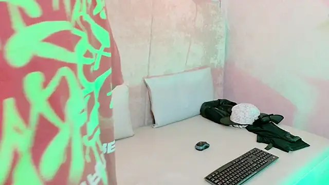 Annyeli online show from February 10, 2026, 5:50 am