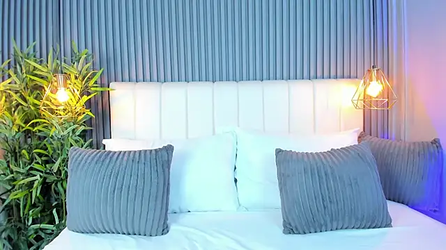 LinaGlam online show from October 21, 2025, 10:31 pm