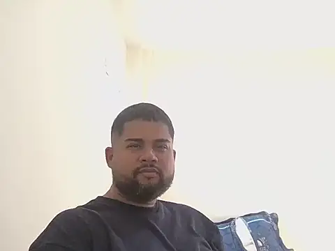 GABRIELGARCIA1313 online show from February 9, 2026, 9:57 pm