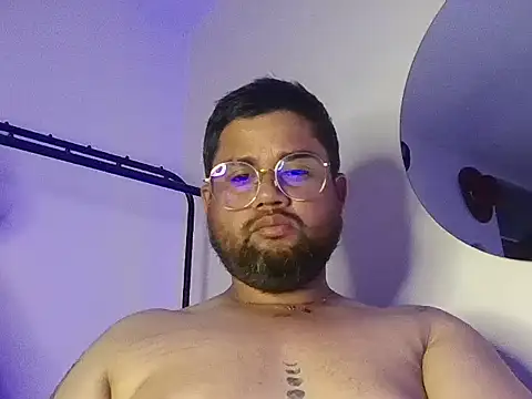 GABRIELGARCIA1313 online show from June 19, 2026, 2:28 am