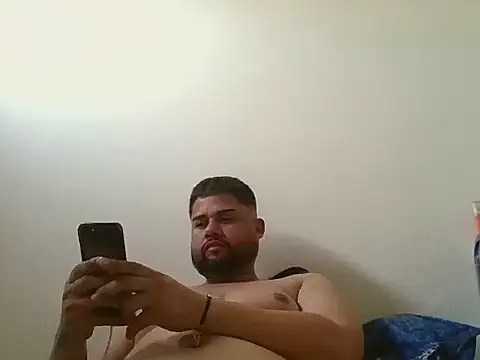 GABRIELGARCIA1313 online show from March 2, 2026, 1:29 pm