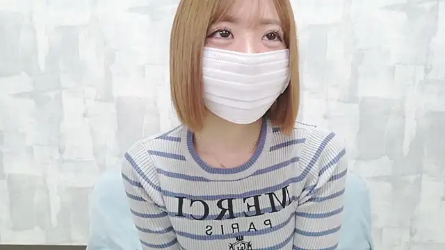 LOVE MOMO LOVE online show from April 5, 2026, 12:45 pm