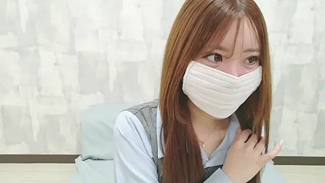 Snapshot of LOVE_MOMO_LOVE chatting on June 1, 2026, 11:43 am LOVE MOMO LOVE online show from June 1, 2026, 11:43 am