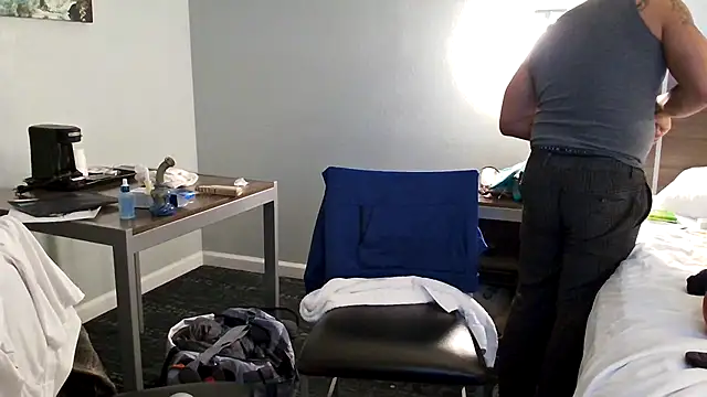 EatMyCake831 online show from February 9, 2025, 6:43 am