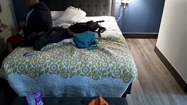 EatMyCake831 online show from January 24, 2025, 2:51 pm