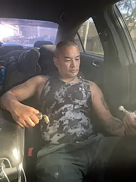 EatMyCake831 online show from January 8, 2025, 10:27 pm