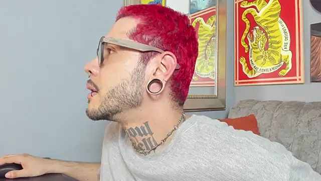 Snapshot of MurdockH chatting on October 9, 2025, 2:45 am MurdockH online show from October 9, 2025, 2:45 am