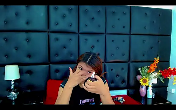 Snapshot of Isalombardi chatting on April 18, 2026, 2:36 am Isalombardi online show from April 18, 2026, 2:36 am