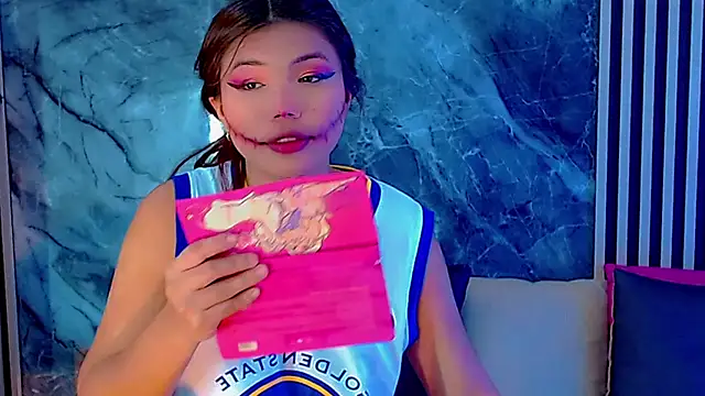 Snapshot of Isalombardi chatting on October 30, 2025, 3:27 am Isalombardi online show from October 30, 2025, 3:27 am