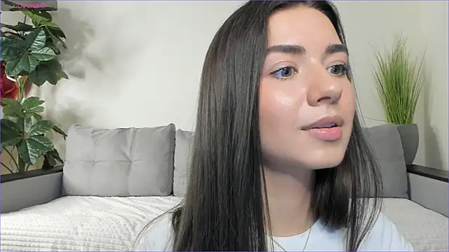 NicoleLuv online show from February 28, 2025, 4:10 pm