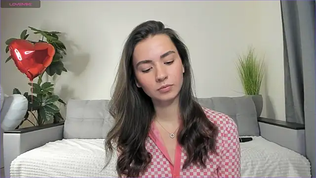 NicoleLuv online show from February 20, 2025, 7:19 pm