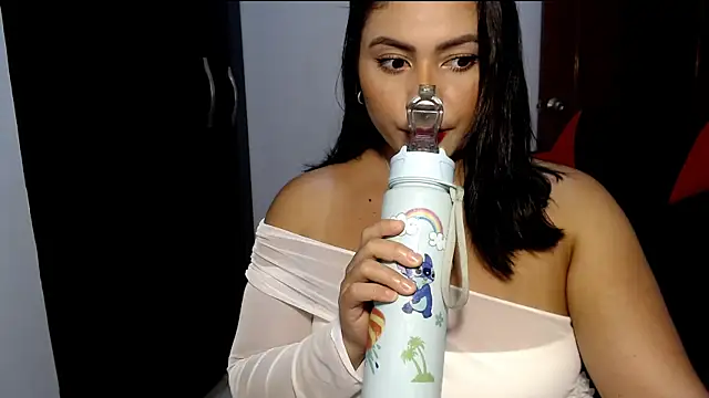 Snapshot of meghan2 chatting on October 26, 2025, 1:28 am meghan2 online show from October 26, 2025, 1:28 am