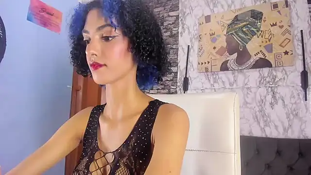 Snapshot of Queen_Cuarxxo chatting on February 23, 2025, 3:02 am Queen Cuarxxo online show from February 23, 2025, 3:02 am