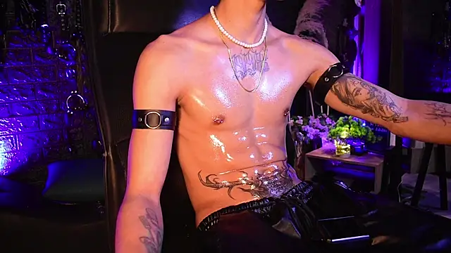 DemonKush-- online show from October 28, 2025, 9:19 am