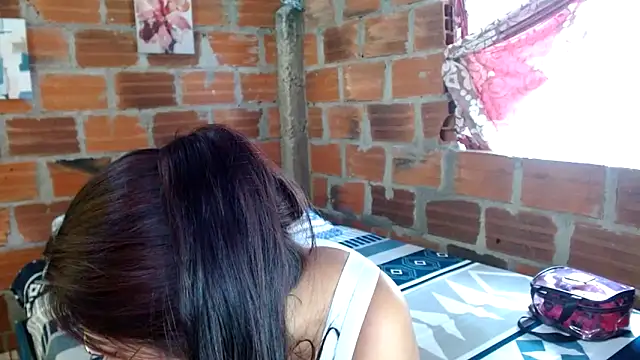 Mary Pompis online show from September 18, 2025, 1:36 pm