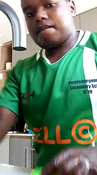 Snapshot of Tungela chatting on February 21, 2025, 11:22 am Tungela online show from February 21, 2025, 11:22 am
