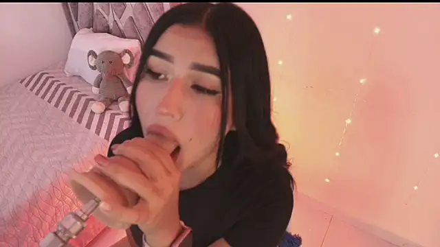 sweety mariann1 online show from January 8, 2026, 9:32 pm