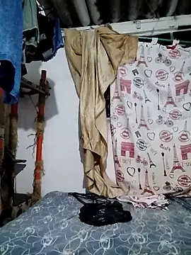 safira hot online show from April 19, 2026, 12:55 am