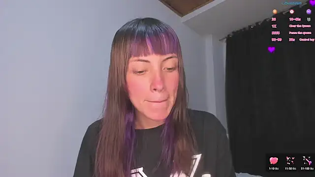 MiaGoth  online show from October 13, 2025, 11:05 pm