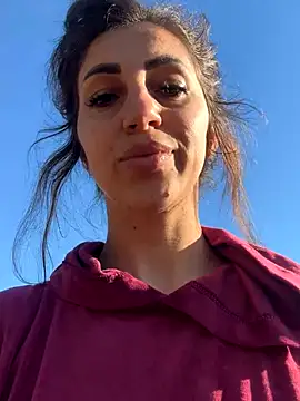 Snapshot of EmaSkyes chatting on September 21, 2025, 6:07 am EmaSkyes online show from September 21, 2025, 6:07 am