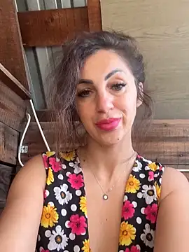 Snapshot of EmaSkyes chatting on September 15, 2025, 5:30 am EmaSkyes online show from September 15, 2025, 5:30 am